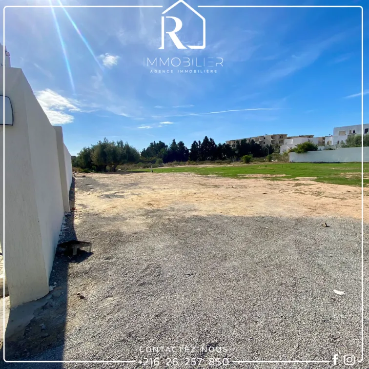فرصة في قلب المنطقة السياحية للبيع قطعة أرض في الحمامات الشمالية VUE MER dés le 1er étage