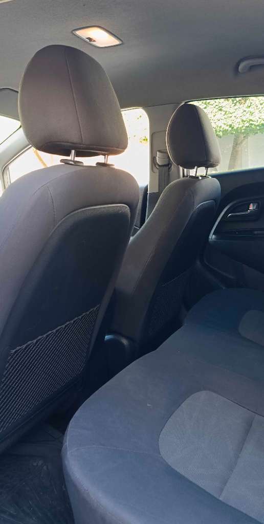 đ KIA RIO