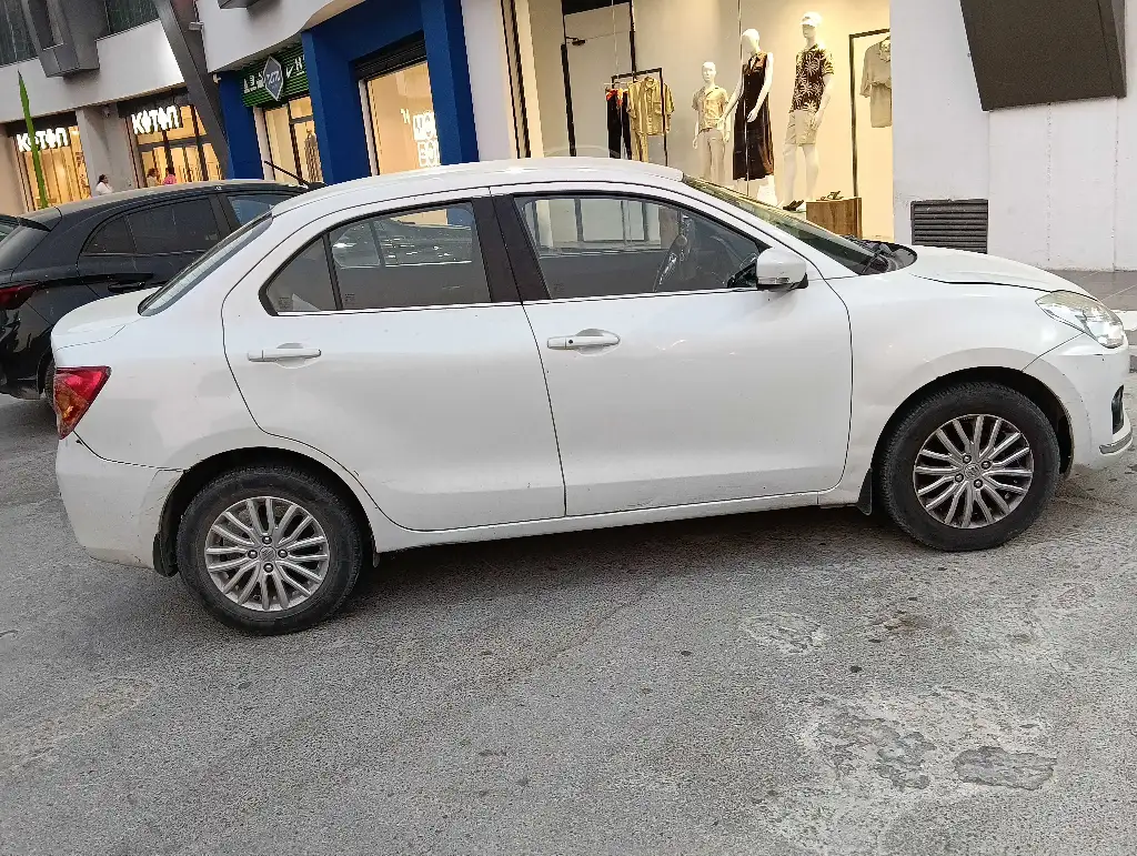 Suzuki dzire 
