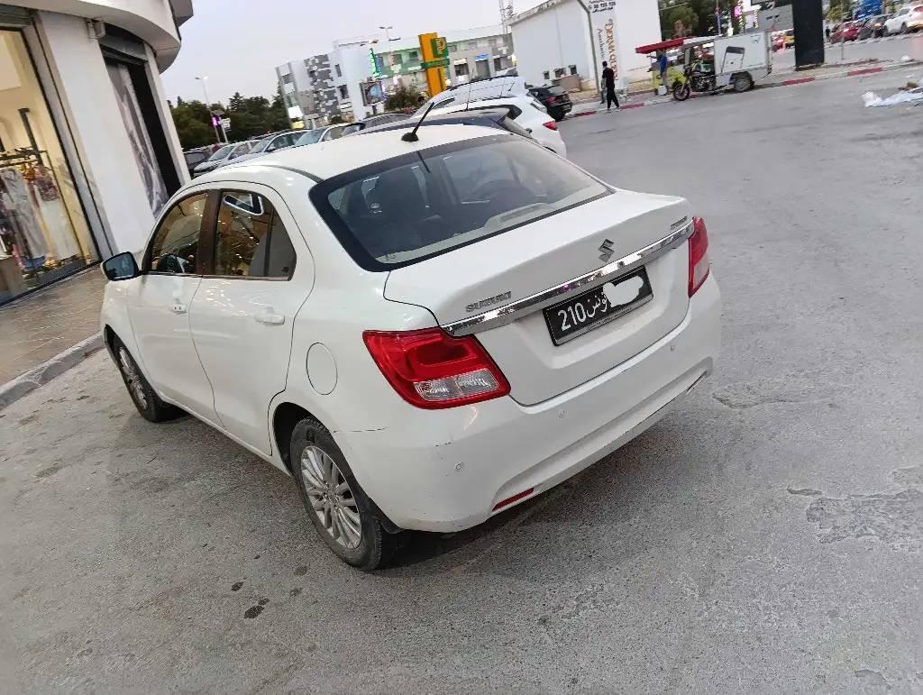 Suzuki dzire 