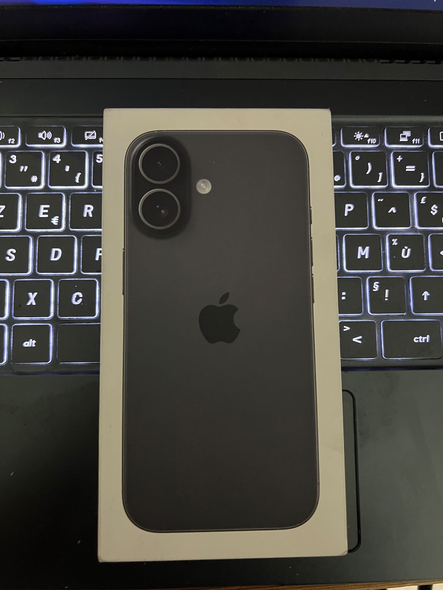 Iphone 17 256gb cachète 🖤🖤🔥