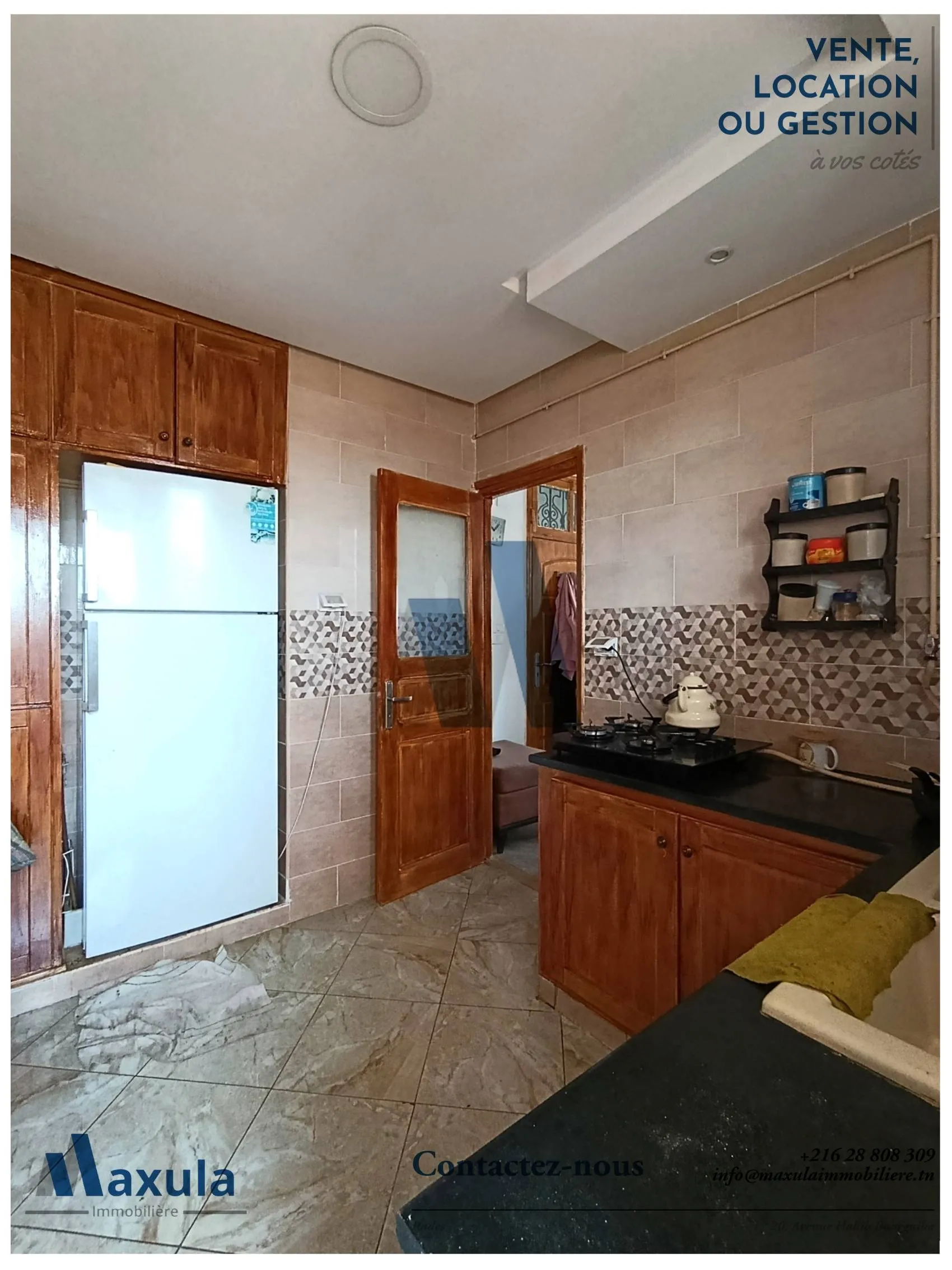 À VENDRE APPARTEMENT S+2 RÉNOVÉ À RADES SNIT (CHEMINOT)