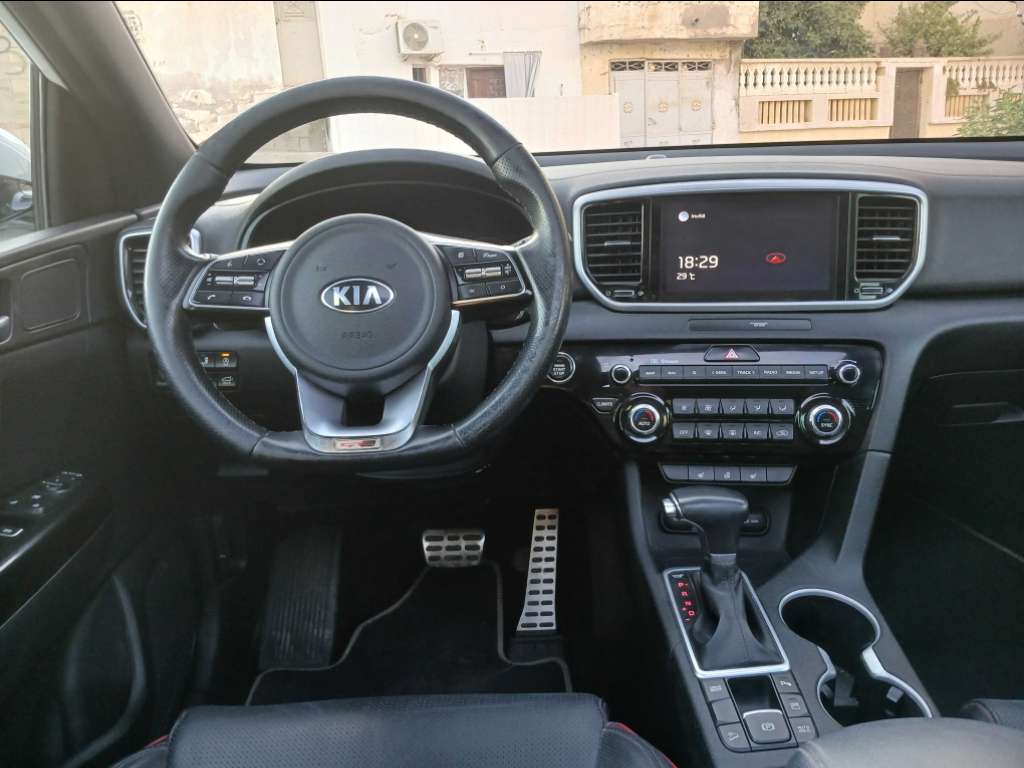 KIA SPORTEGE GT.LINE BOÎTE AUTO 1er main DIESEL Tel 24 313 594