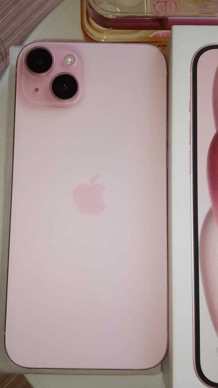 Iphone 15 plus version Esim