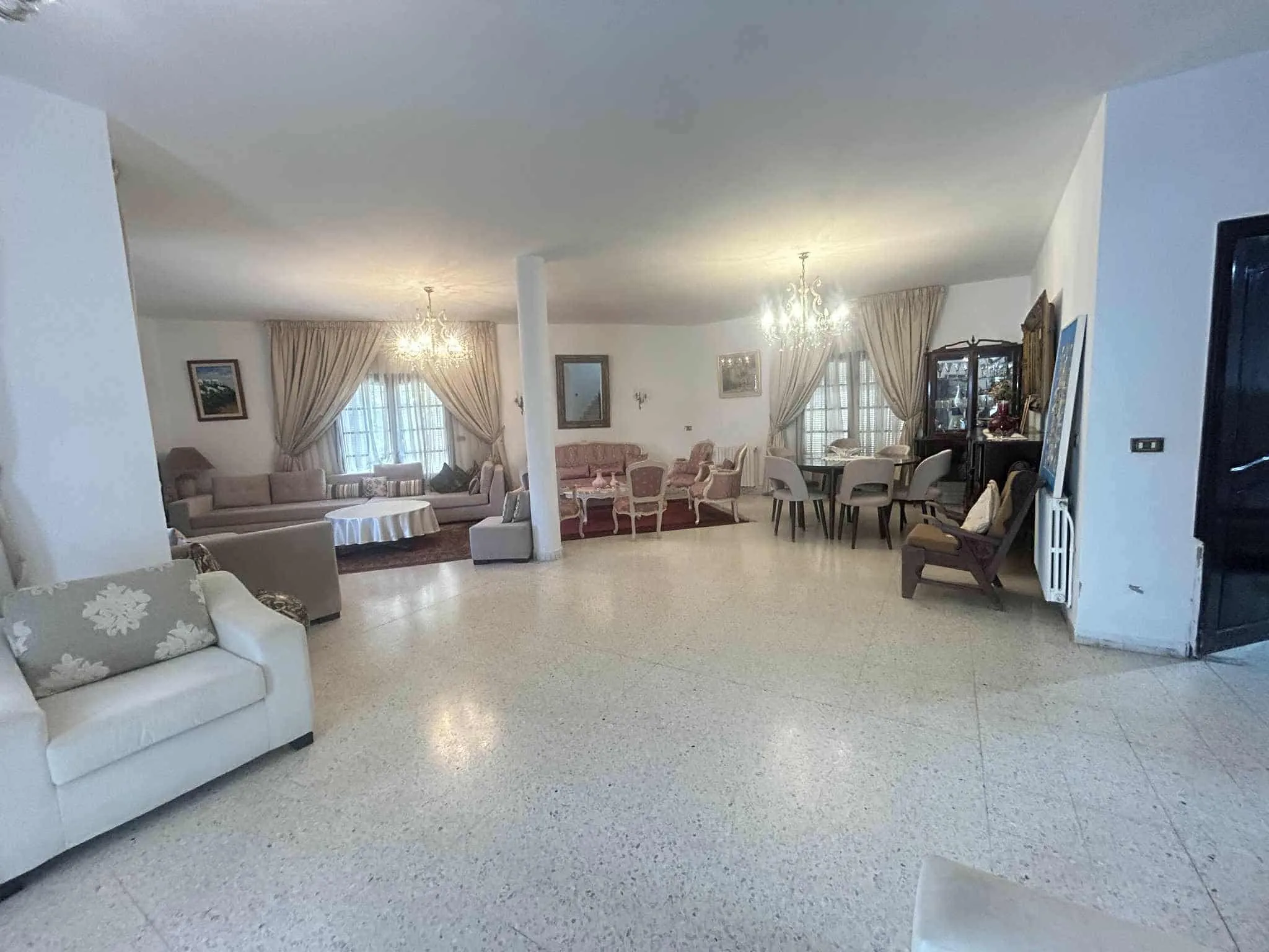 AV Villa terrain 900m² la Soukra