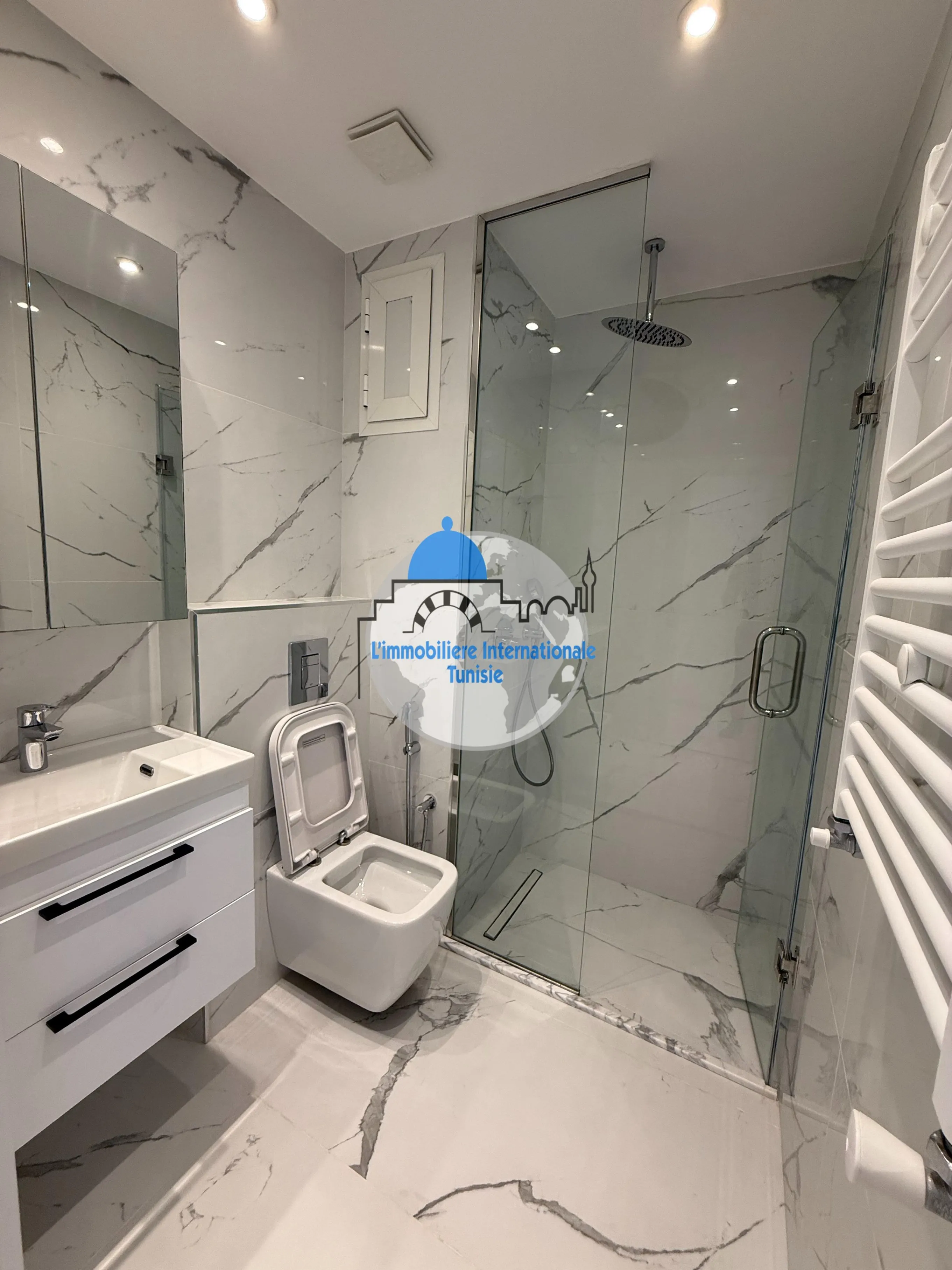 À Vendre | Appartement S+2 au 1er étage – Haut Standing 📍 Tantana – Chatt Mariam 
