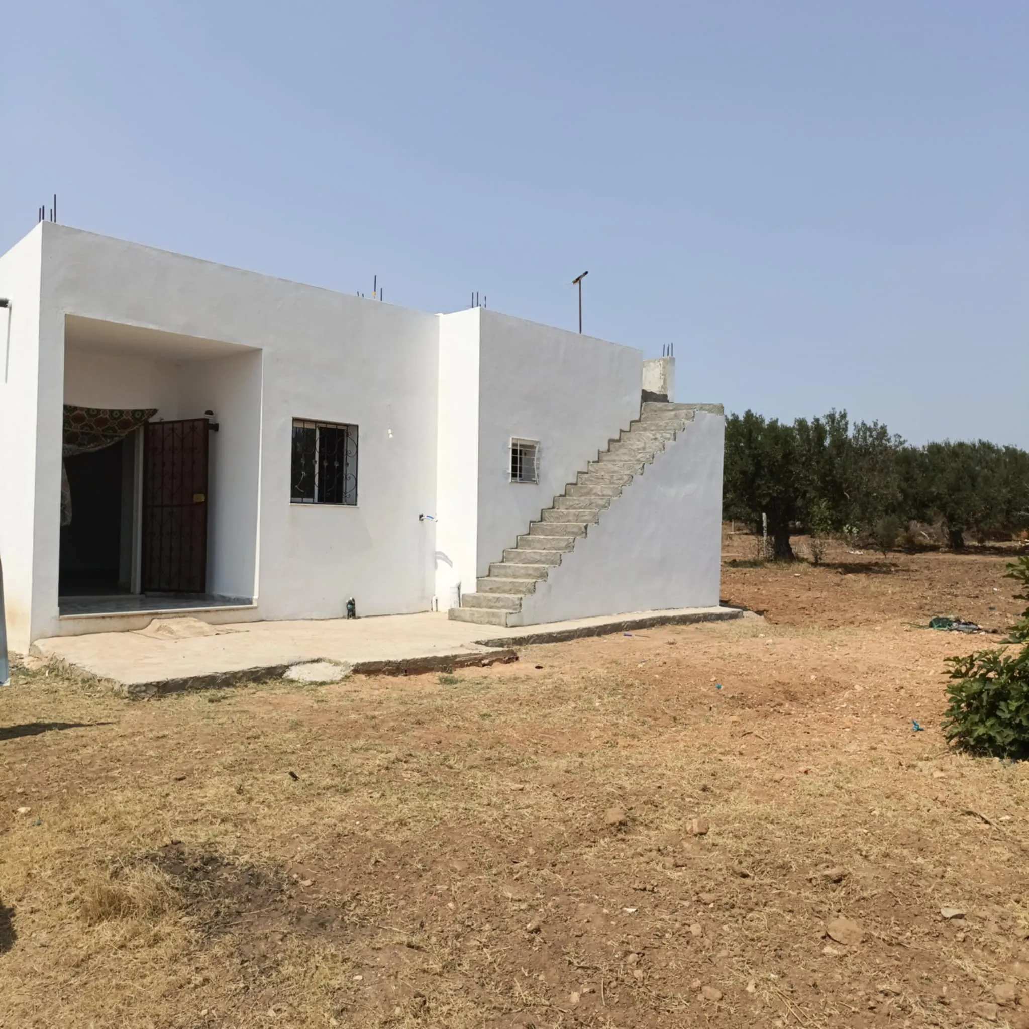 AV  studio 600m à hammamet sud 