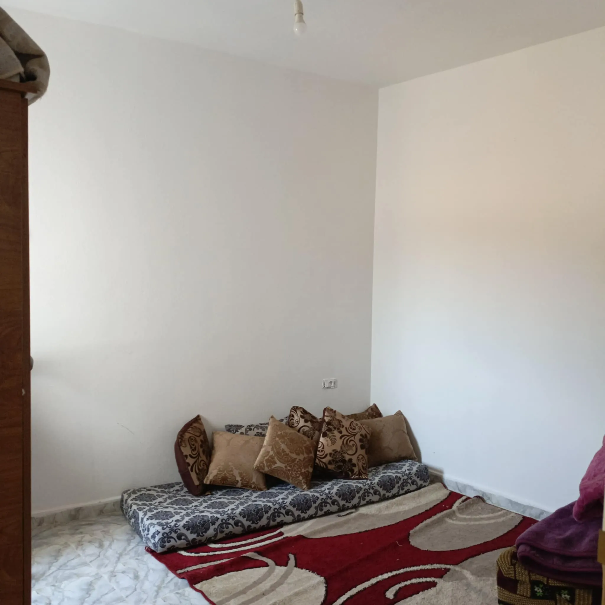 AV  studio 600m à hammamet sud 