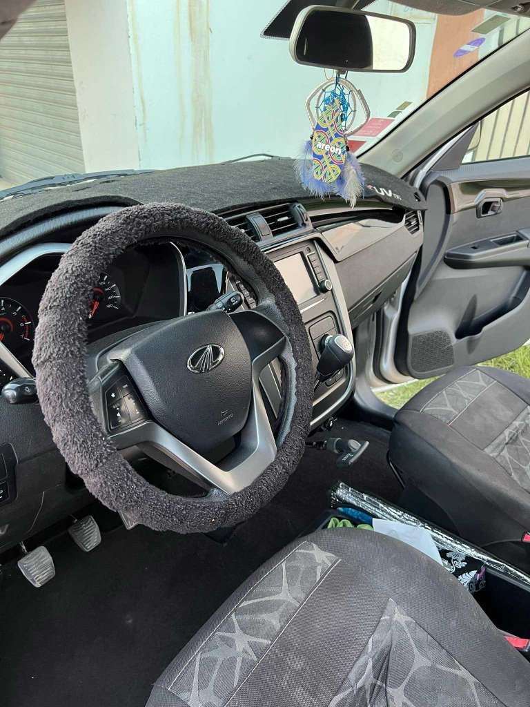 Mahindra Kuv 100 k8 tel 20234914