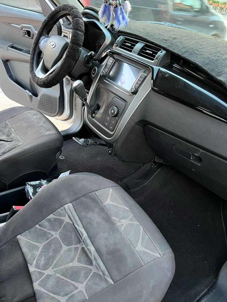 Mahindra Kuv 100 k8 tel 20234914